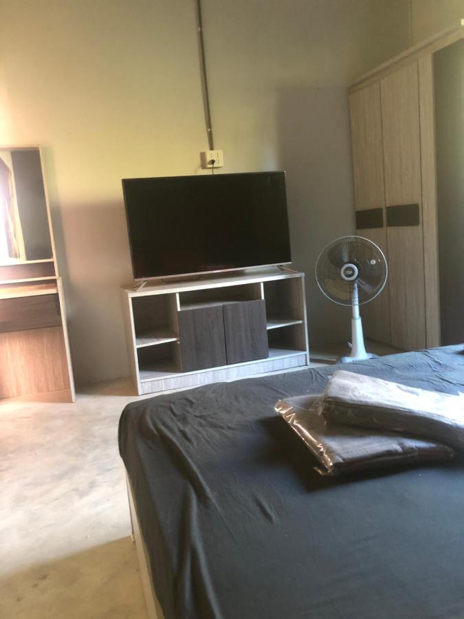 BP cheap private rooms Koh Mak Esterno foto